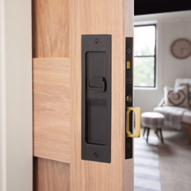 https___www.emtek.com_media_original_images_DA_Rustic_Modern_Rect_Pocket_Privacy_MB_600x428_install